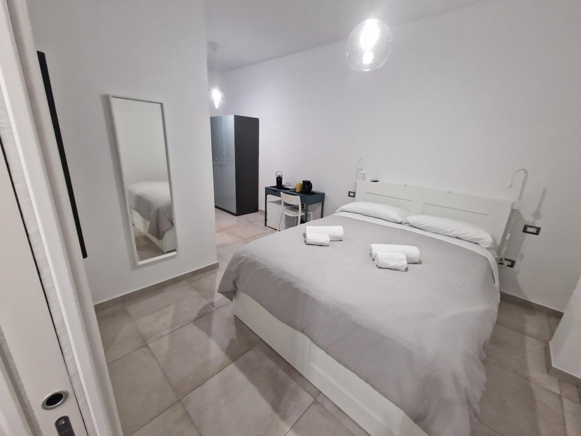 Neapolitan Skyscraper Suites Bagian luar foto