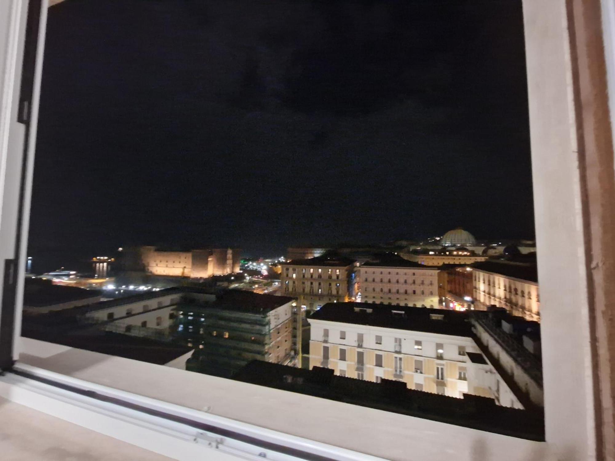 Neapolitan Skyscraper Suites Bagian luar foto